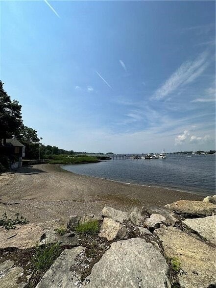 Photo - 58 Beach St