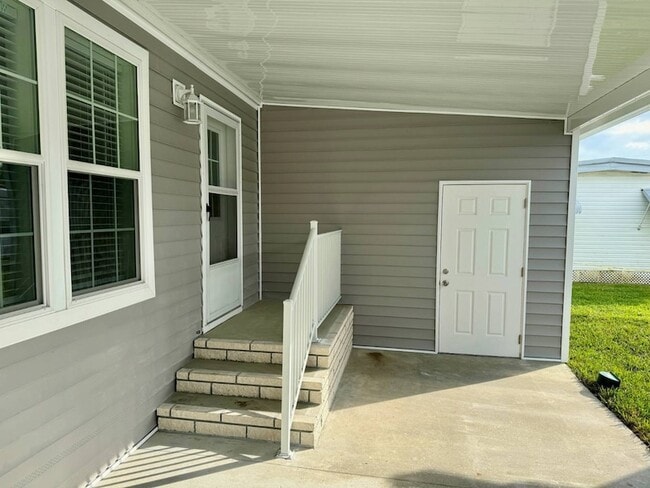 Photo - 1283 Jamestown Dr