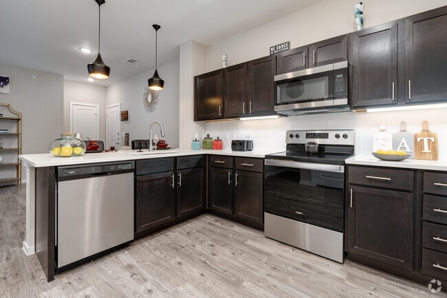 Building Photo - Landmark at Crowley