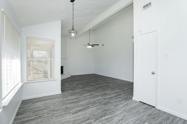 Photo - 19319 Cypress River Dr