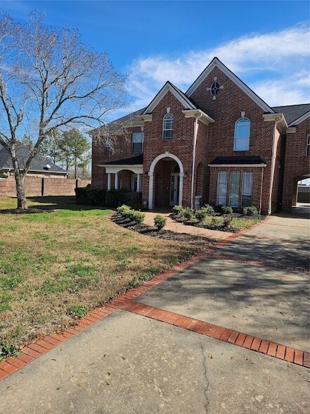 Building Photo - 1211 Lark Ln