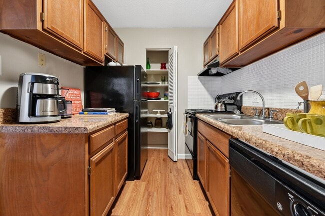 Photo - The Palms Apartments