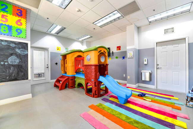 Photo - 1 SE 12th St Unit FL15-ID1022210P