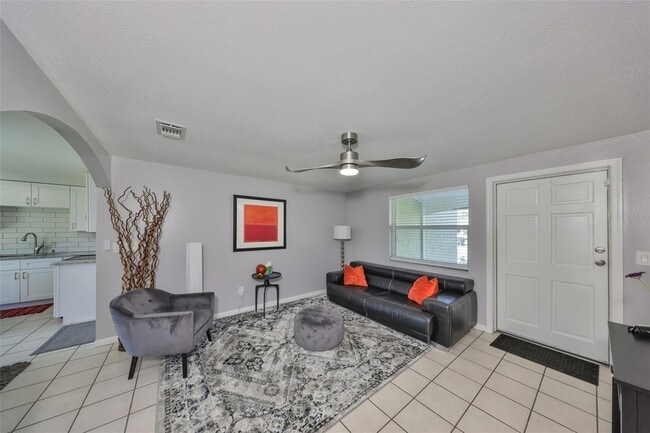 Photo - 6025 Florida Cir S