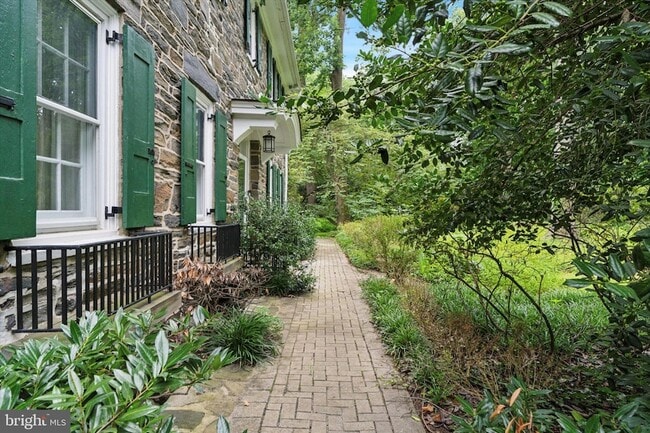 Photo - 217 Glenn Rd