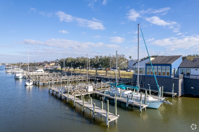 Marina Boat Dock - CP Waterfront