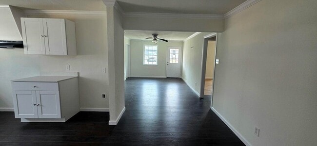 Photo - 4302 Roberts St