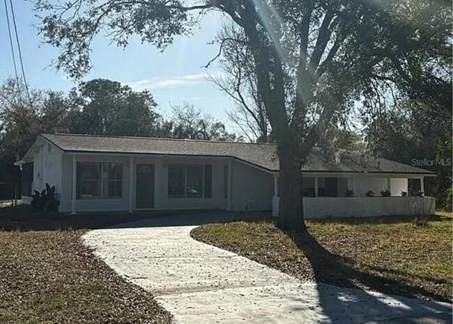 Photo - 1619 Chatsworth St
