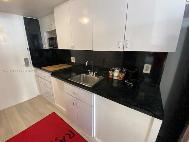 Photo - 19201 Collins Ave Unit 522