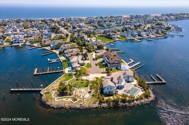 Photo - 225 Channel Ln