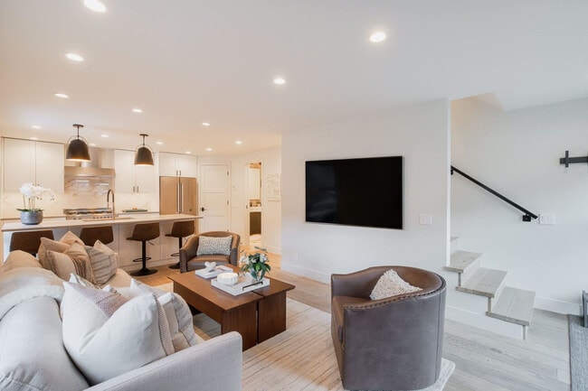 Photo - 800 E Hyman Ave Unit ID1337534P