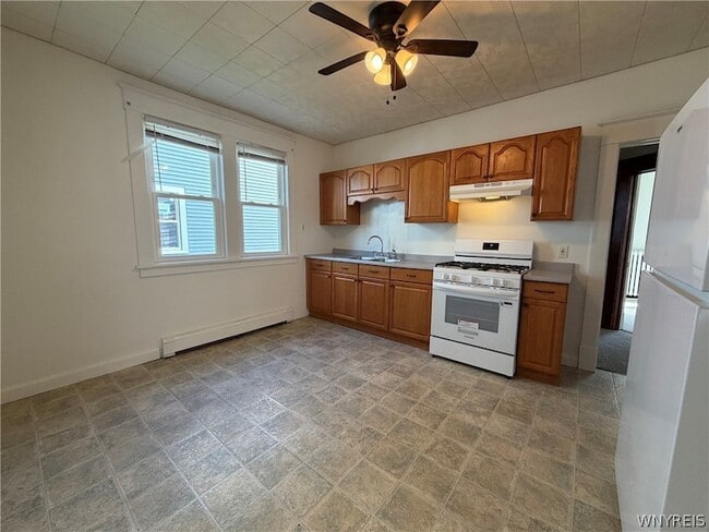 Photo - 641 Amherst St Unit 1