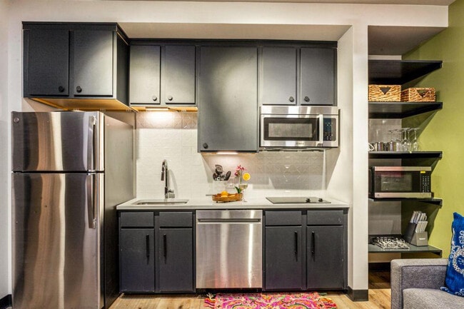 Photo - 611 Commerce St Unit ID1267080P