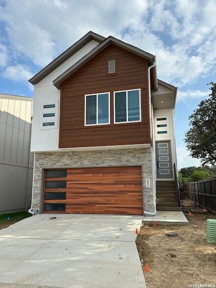 Photo - 20675 Huebner Rd