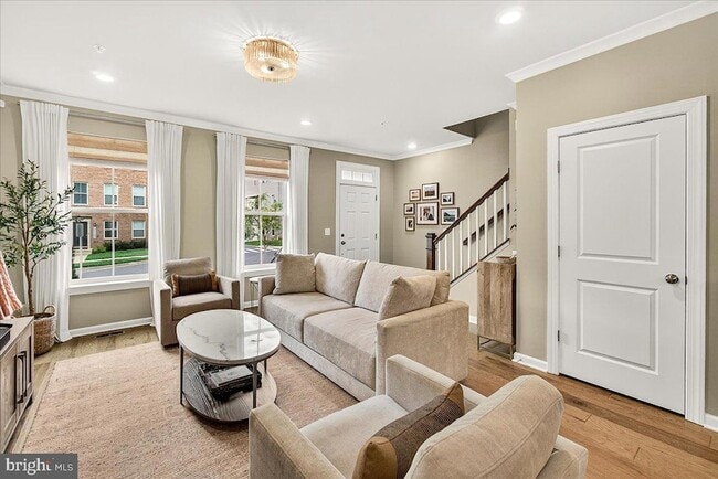 Photo - 22739 Tate St