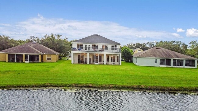 Building Photo - 1976 The Oaks Blvd