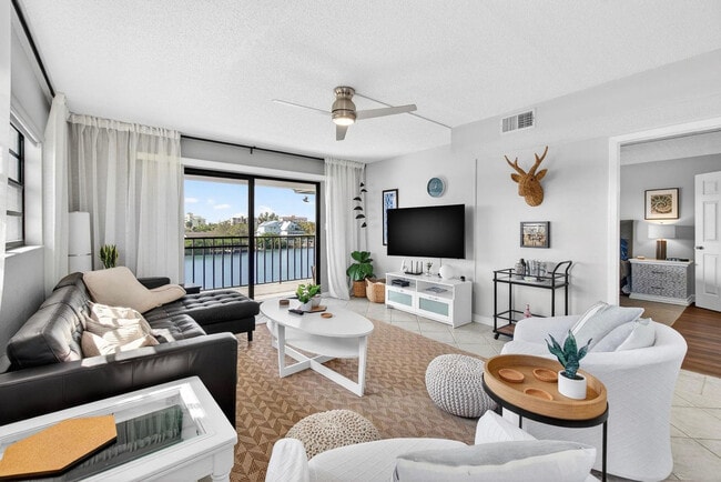 Photo - 12080 Capri Cir S Unit SI FL2-ID1624520P