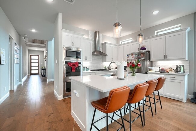 Photo - 2446 Bainbridge Dr