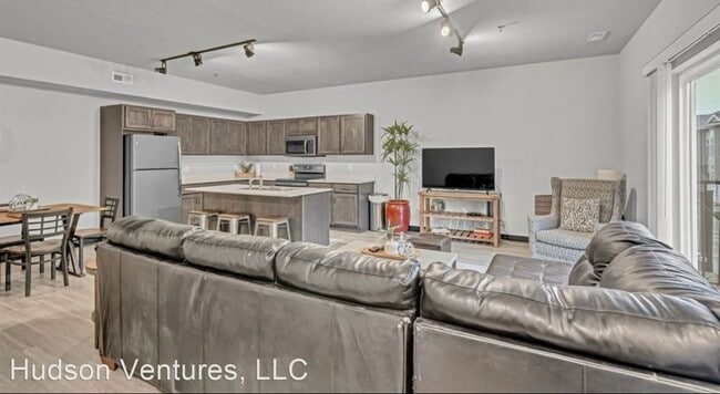 Photo - Meadowbrook Apartments