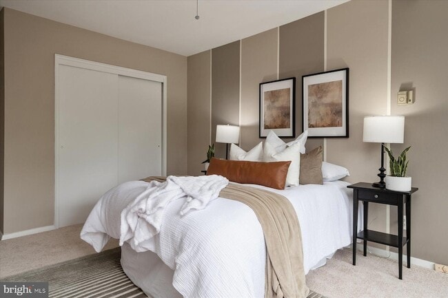 Building Photo - 4740 Connecticut Ave NW Unit 515