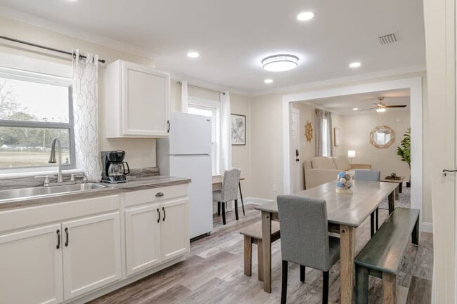 Photo - 2863 Potter Dr Unit ID1043693P