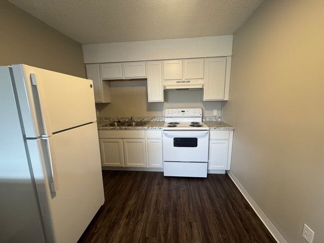 Photo - Valley View Apartments