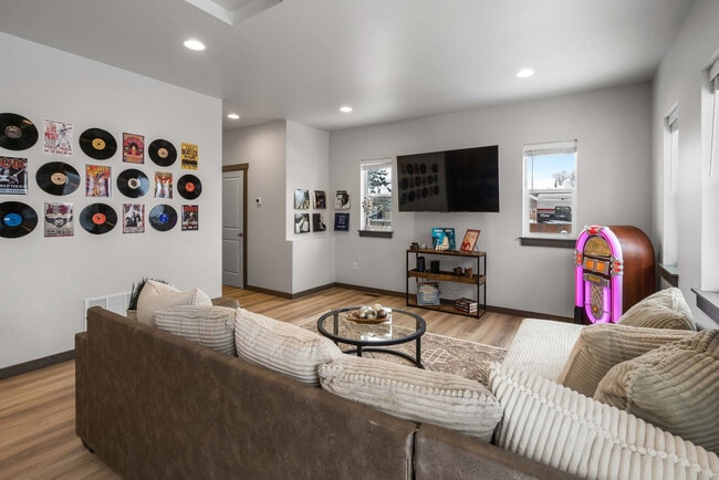 Photo - 2942 W Babcock St Unit ID1339966P