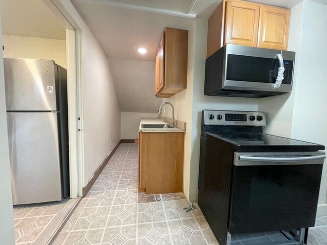 Photo - 4 Underwood Ct Unit 3