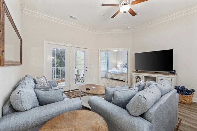 Photo - 587A Sunnyside Ave Unit ID1308943P