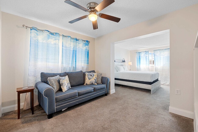 Building Photo - 6216 102nd Terrace N Unit ID1044688P