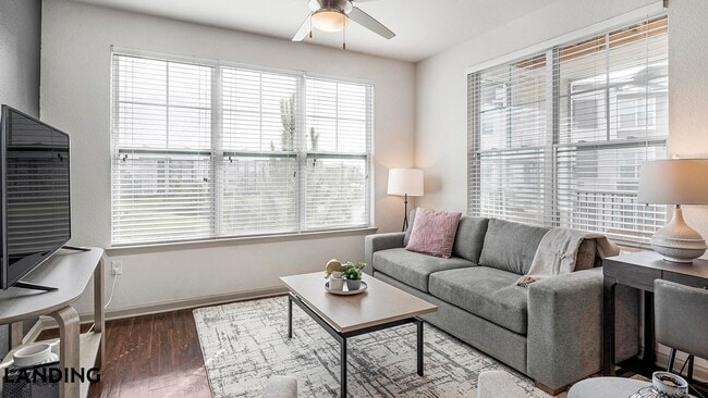 Building Photo - 1000 Island Breeze St Unit 111