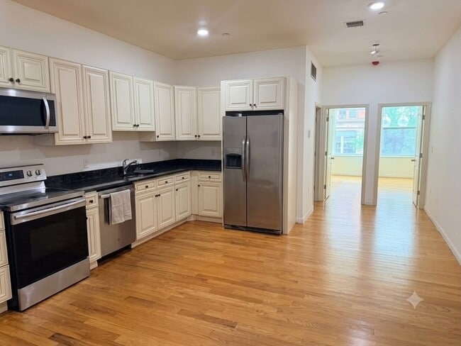 Building Photo - 265 Essex St Unit 1A