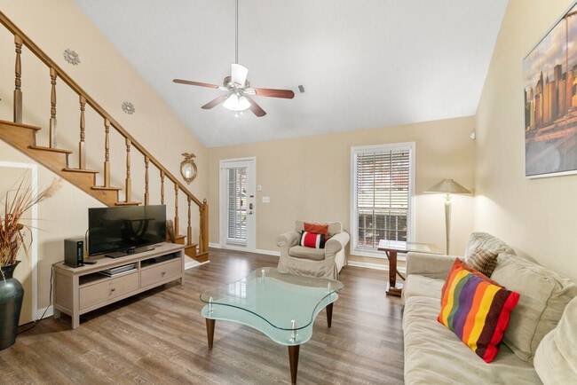 Building Photo - 846 Park Pl NE Unit SI ID1569866P