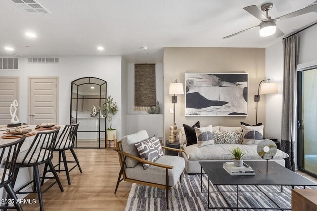 Photo - 1225 N Arizona Ave Unit B21