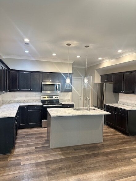 Photo - 1822 Young Rd SE