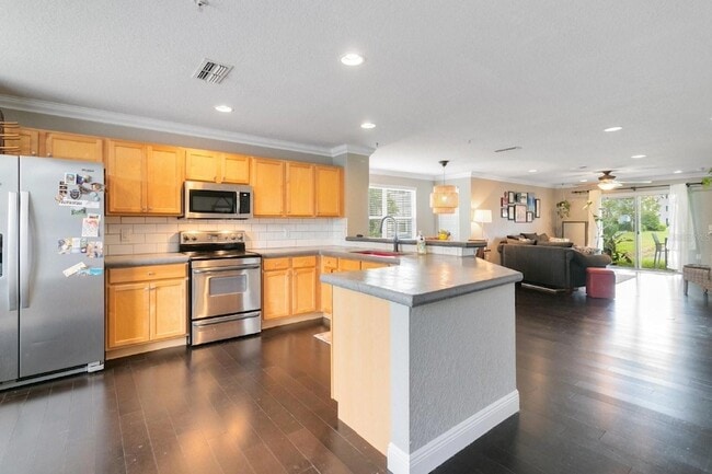 Photo - 5800 Lake Pointe Village Cir