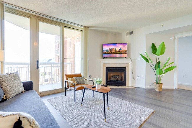 Photo - 901 N Pollard St Unit FL13-ID1022362P