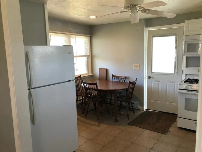 Photo - 7 Old Orchard Ln