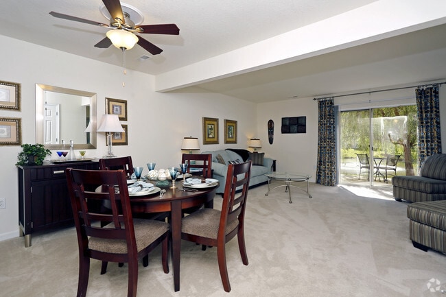 Building Photo - Shadowmoss Pointe Apartments and Townhomes