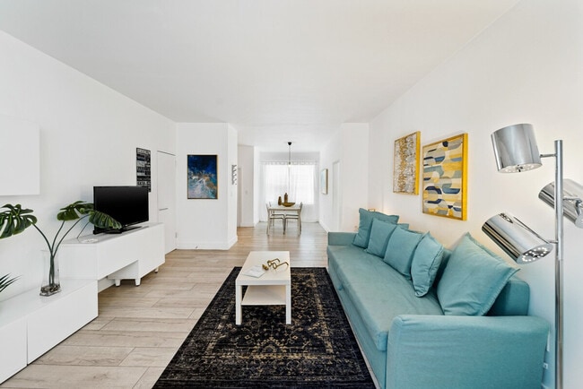 Building Photo - 1504 Bay Rd Unit ID1255491P