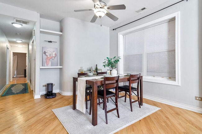 Photo - 2238 W Barry Ave Unit ID1359764P