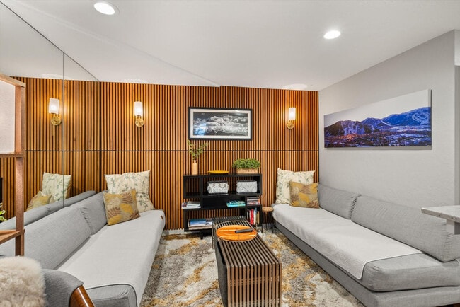 Photo - 711 S Galena St Unit ID1339911P