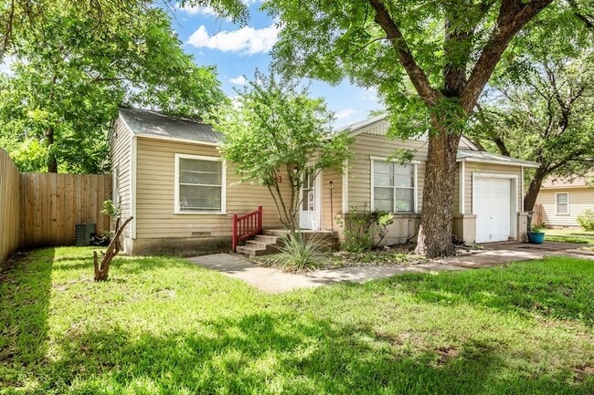 Building Photo - 10943 Desdemona Dr