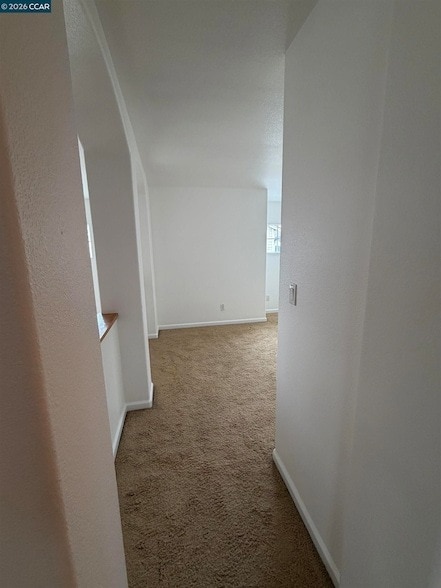 Photo - 350 Caroni St