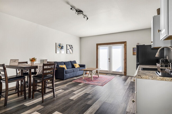 Photo - 311 Evening Grosbeak Dr Unit SI ID1492677P