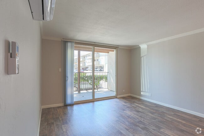 Photo - Atrium Downtown