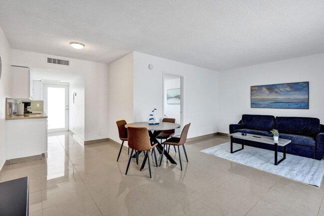 Photo - 905 N Federal Hwy Unit SI ID1504071P