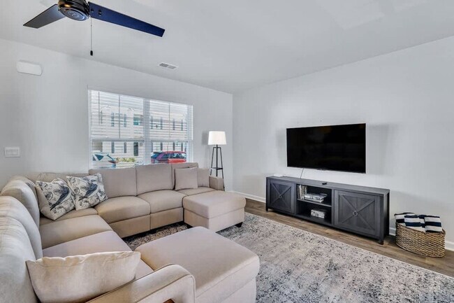 Photo - 321 Dogwood Cir Unit ID1244799P