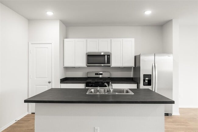 Photo - 116 Kendall Ln