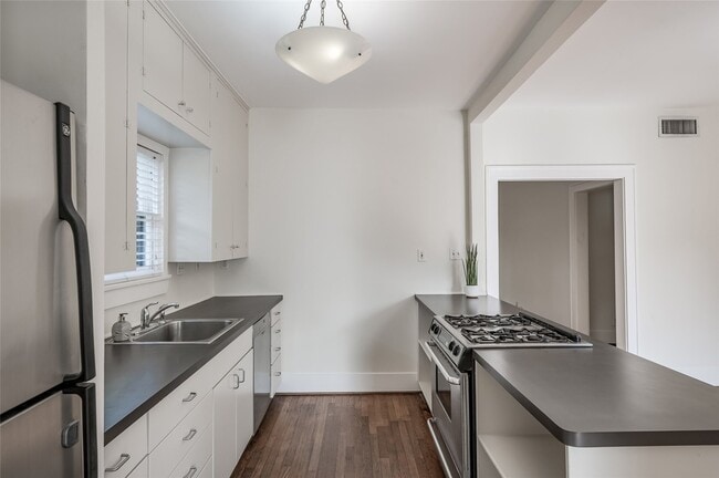 Photo - 1737 Albans Rd Unit 1